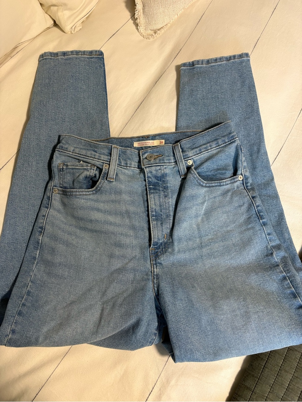 Levi’s mom jeans